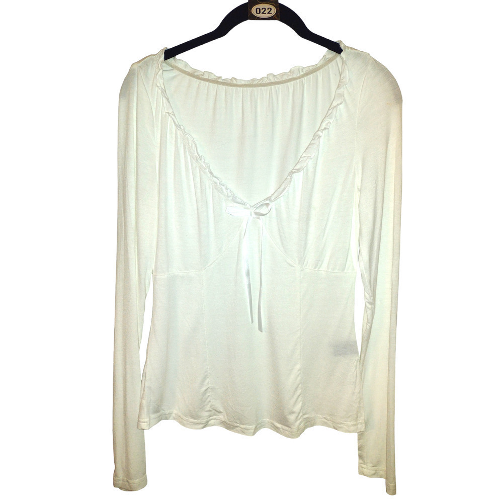 #22 SOFT WHITE RUFFLED V NECK MEDIUM LONG SLV TUNIC BOW TIE